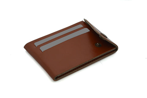 Questa Roots Leather Card Holder Tap Cards