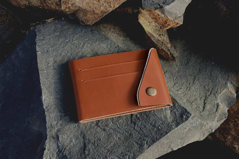 Questa Roots Leather Card Holder Tap Top Design